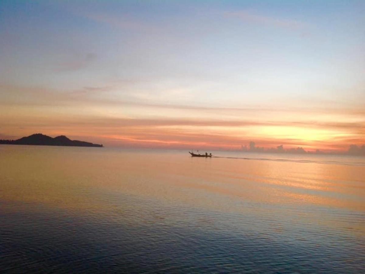Ban Tawansongfa Hotell Lang Suan Exteriör bild
